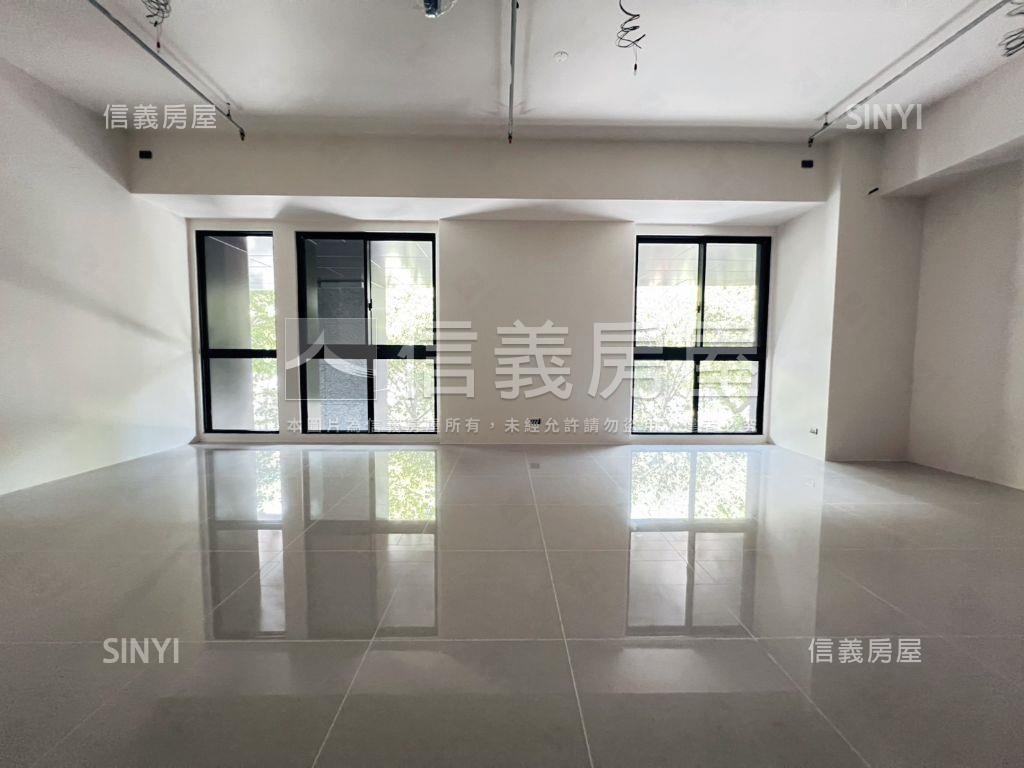 坤山央央店面房屋室內格局與周邊環境