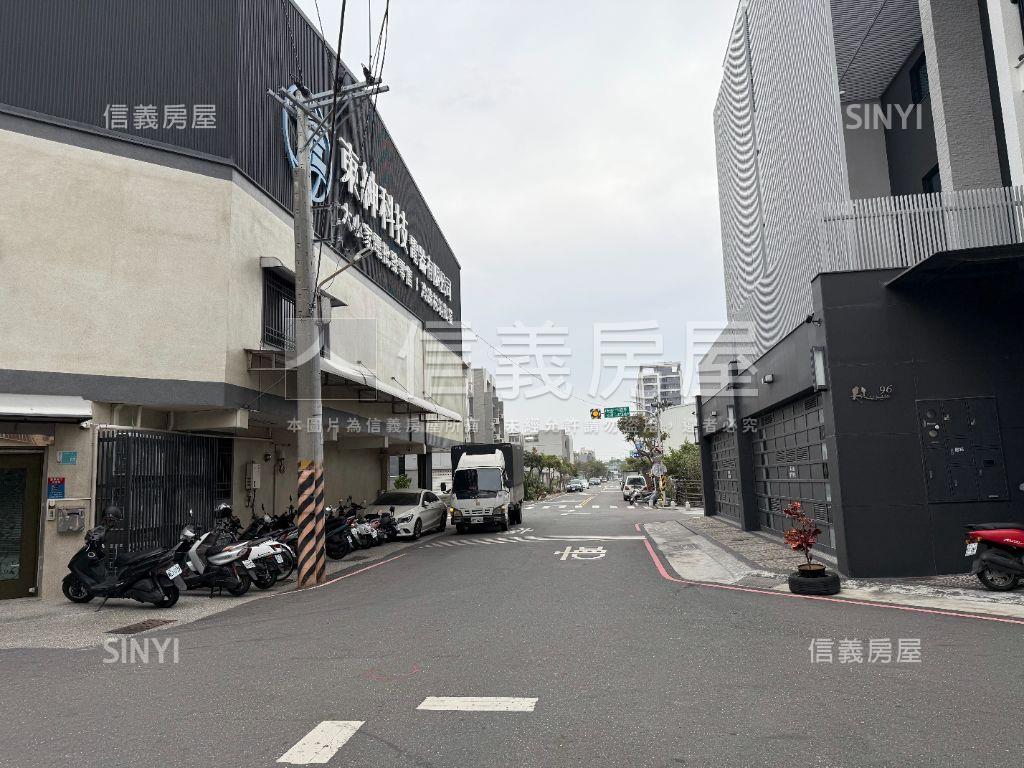 安南｜重劃區旁潛力大角窗房屋室內格局與周邊環境