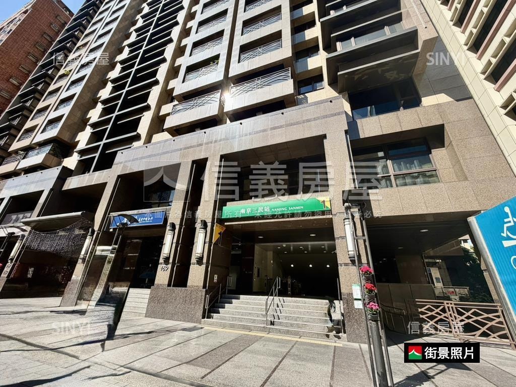 【健康新城】朝南電梯四房房屋室內格局與周邊環境