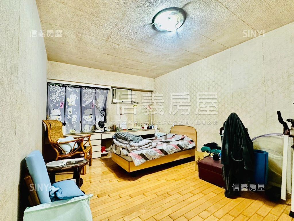 景觀正棻車位華廈房屋室內格局與周邊環境