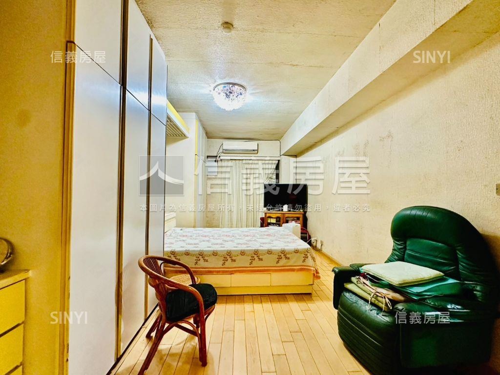 景觀正棻車位華廈房屋室內格局與周邊環境
