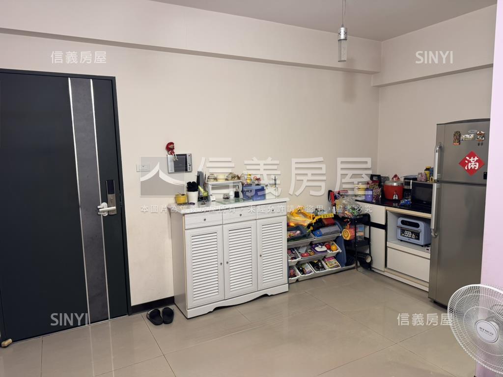 文心加賀高樓兩房雙車位房屋室內格局與周邊環境