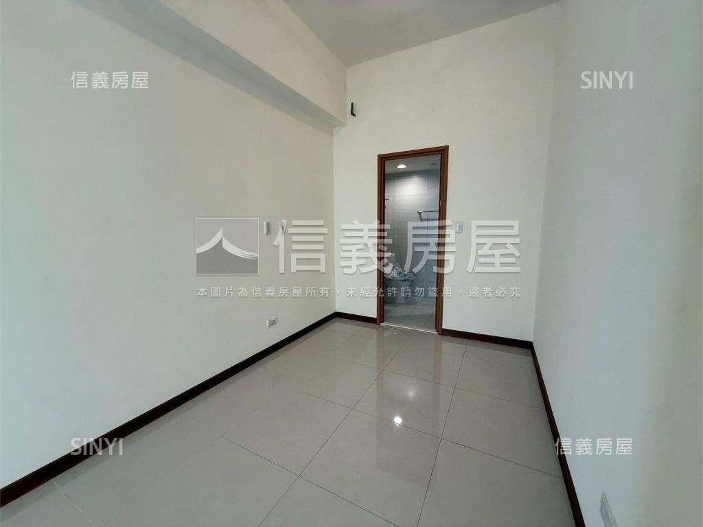 幸福成中高樓層三房平車房屋室內格局與周邊環境