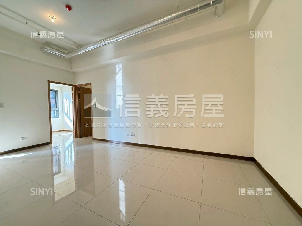 幸福成中高樓層三房平車房屋室內格局與周邊環境