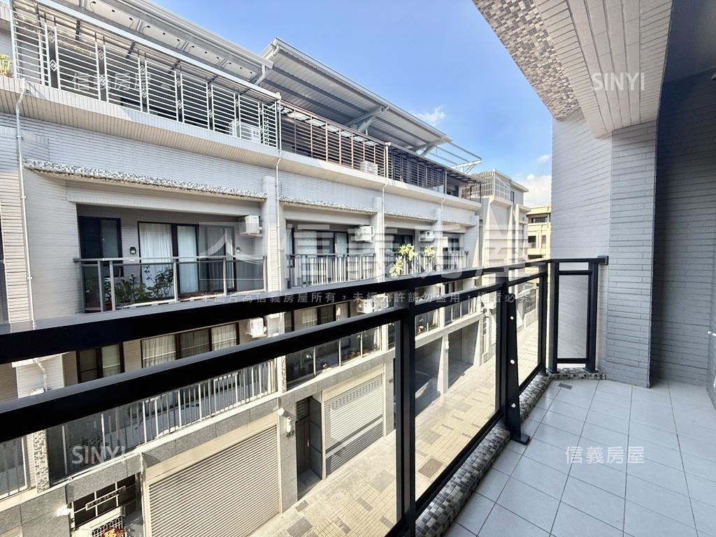 專約。屋齡約６年面寬車墅房屋室內格局與周邊環境