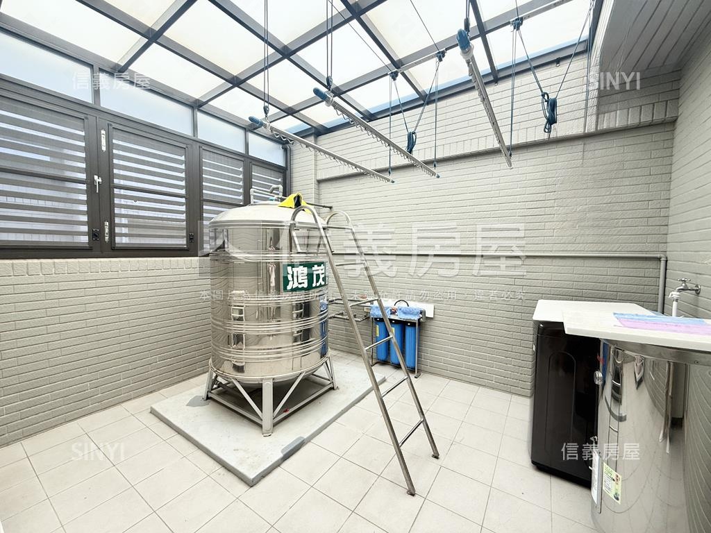 專約。屋齡約６年面寬車墅房屋室內格局與周邊環境