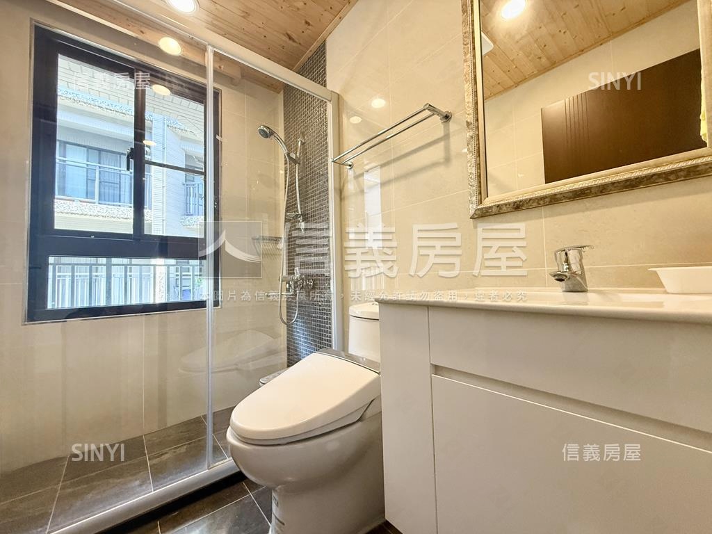 專約。屋齡約６年面寬車墅房屋室內格局與周邊環境