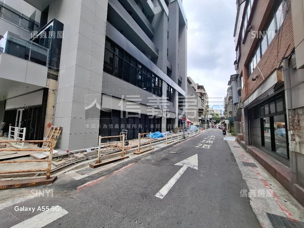 璞園榮稀有高樓車位房屋室內格局與周邊環境