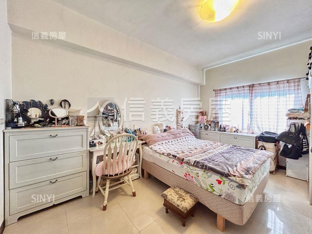 文化三星高樓美景四房車位房屋室內格局與周邊環境