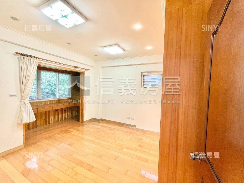 綠意盎然秀岡山莊享森林浴房屋室內格局與周邊環境