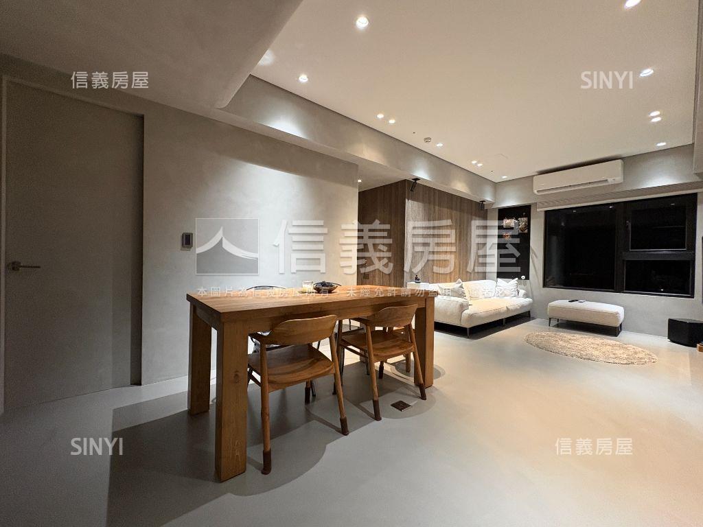 Ａ３雙捷日健頂裝４房車位房屋室內格局與周邊環境