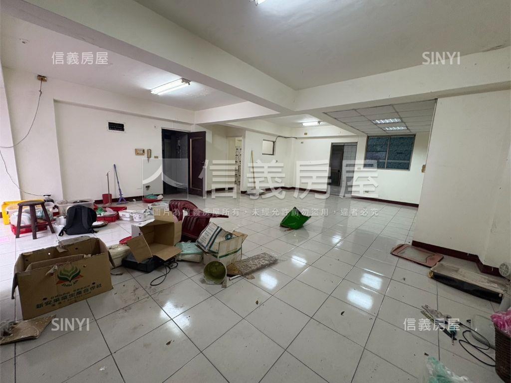 招商街黃金一樓房屋室內格局與周邊環境