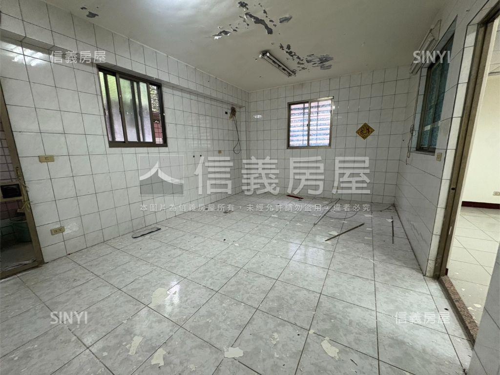 招商街黃金一樓房屋室內格局與周邊環境