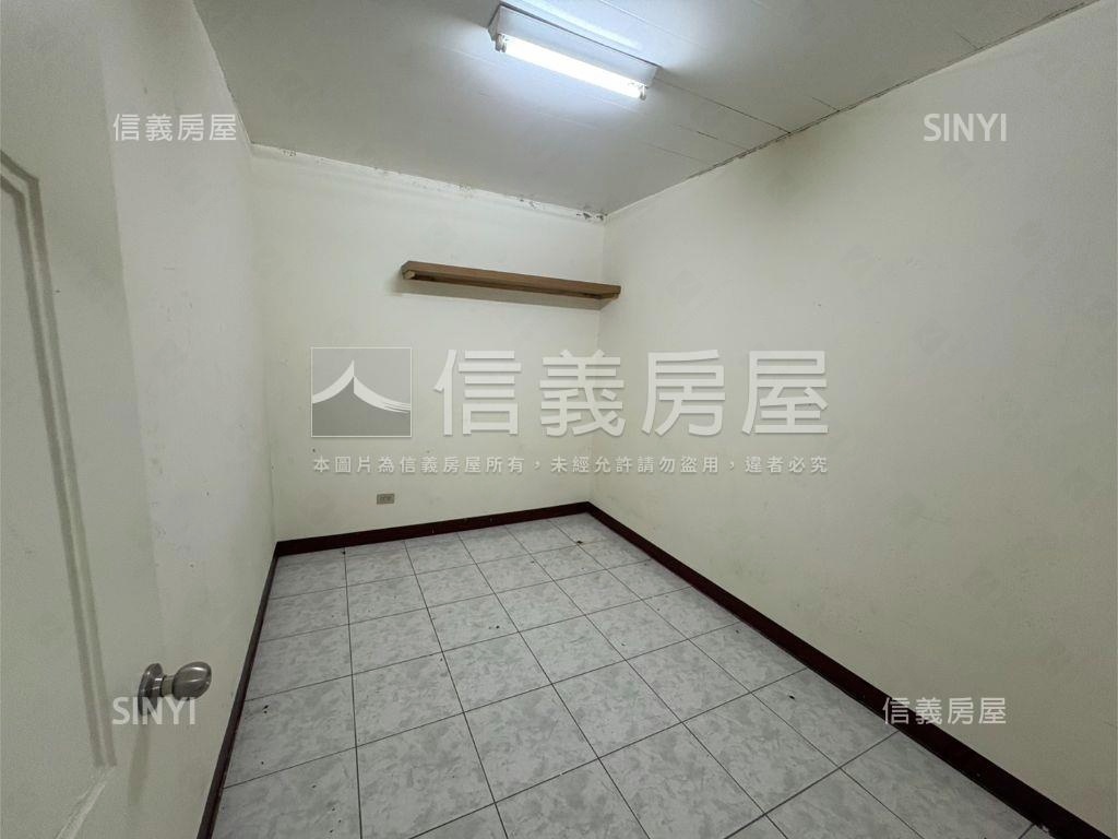 招商街黃金一樓房屋室內格局與周邊環境