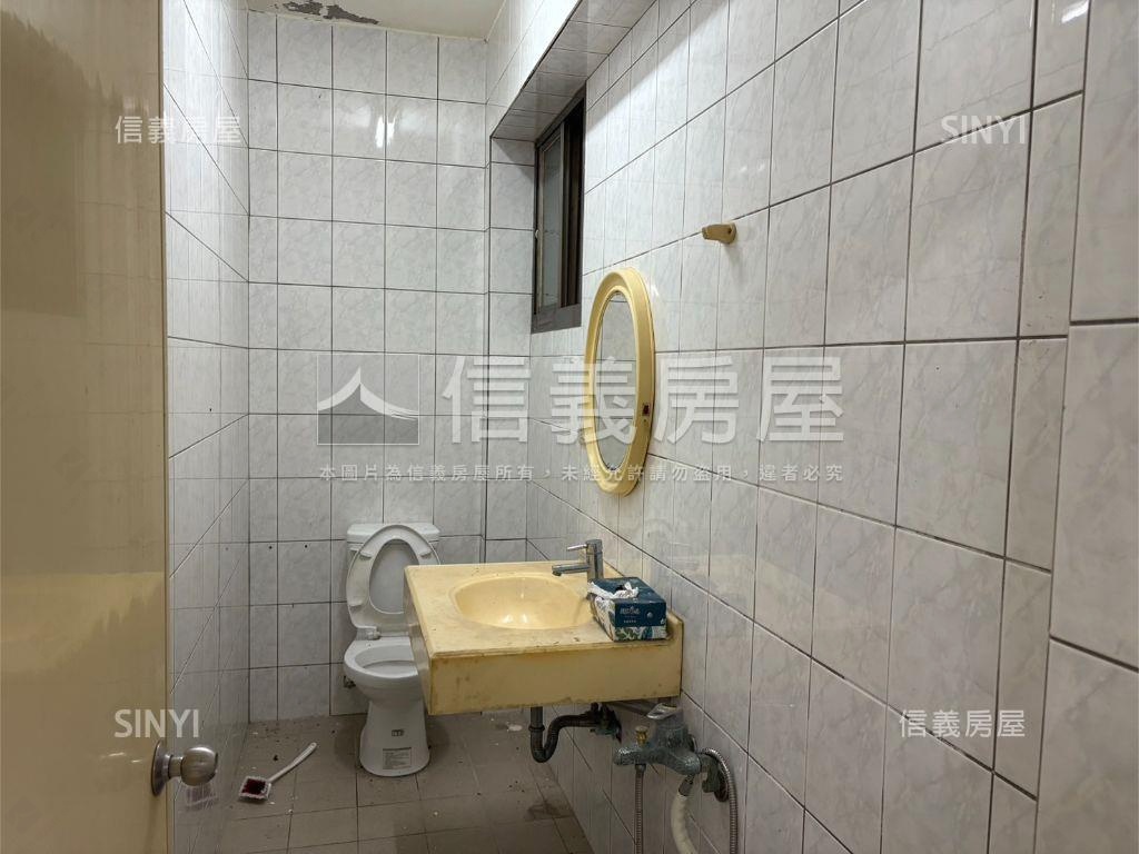 招商街黃金一樓房屋室內格局與周邊環境