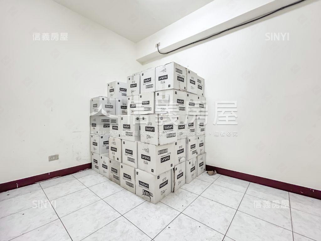 招商街黃金一樓房屋室內格局與周邊環境