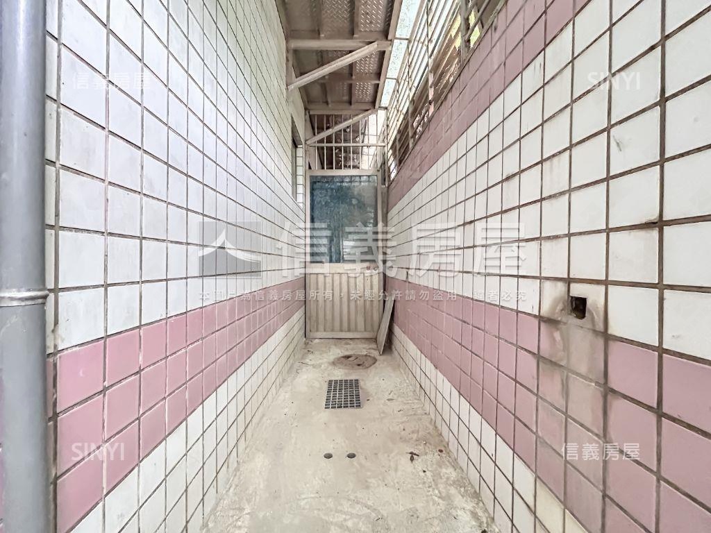 招商街黃金一樓房屋室內格局與周邊環境