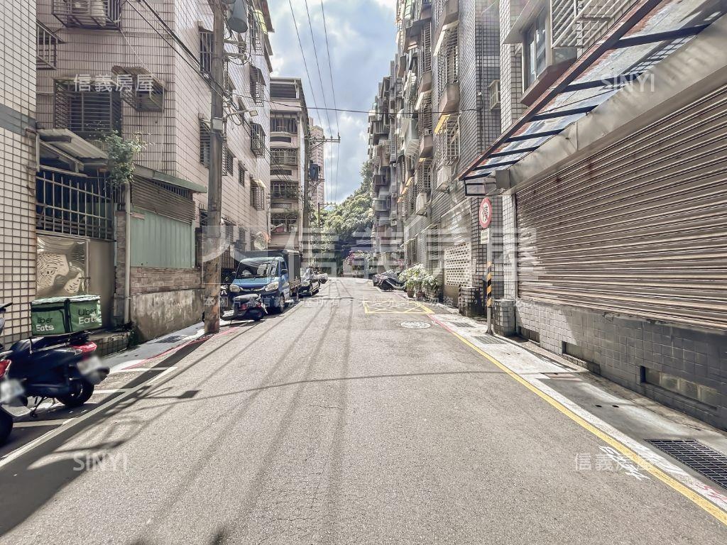 招商街黃金一樓房屋室內格局與周邊環境