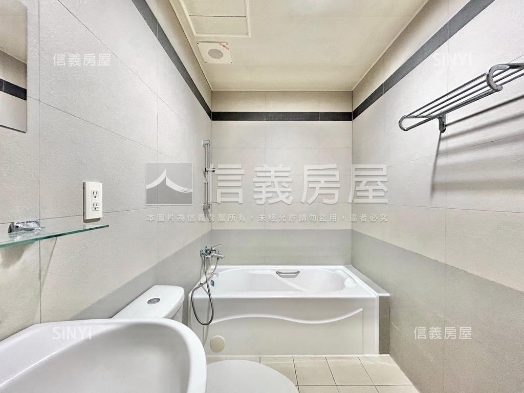 誠意出售台灣感性三房平車房屋室內格局與周邊環境