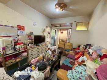 中正路稀有公寓二樓