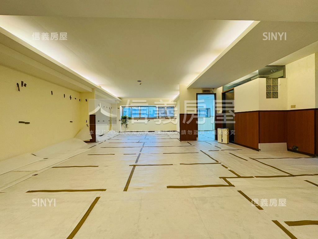 【地標型店辦】珍稀釋出房屋室內格局與周邊環境