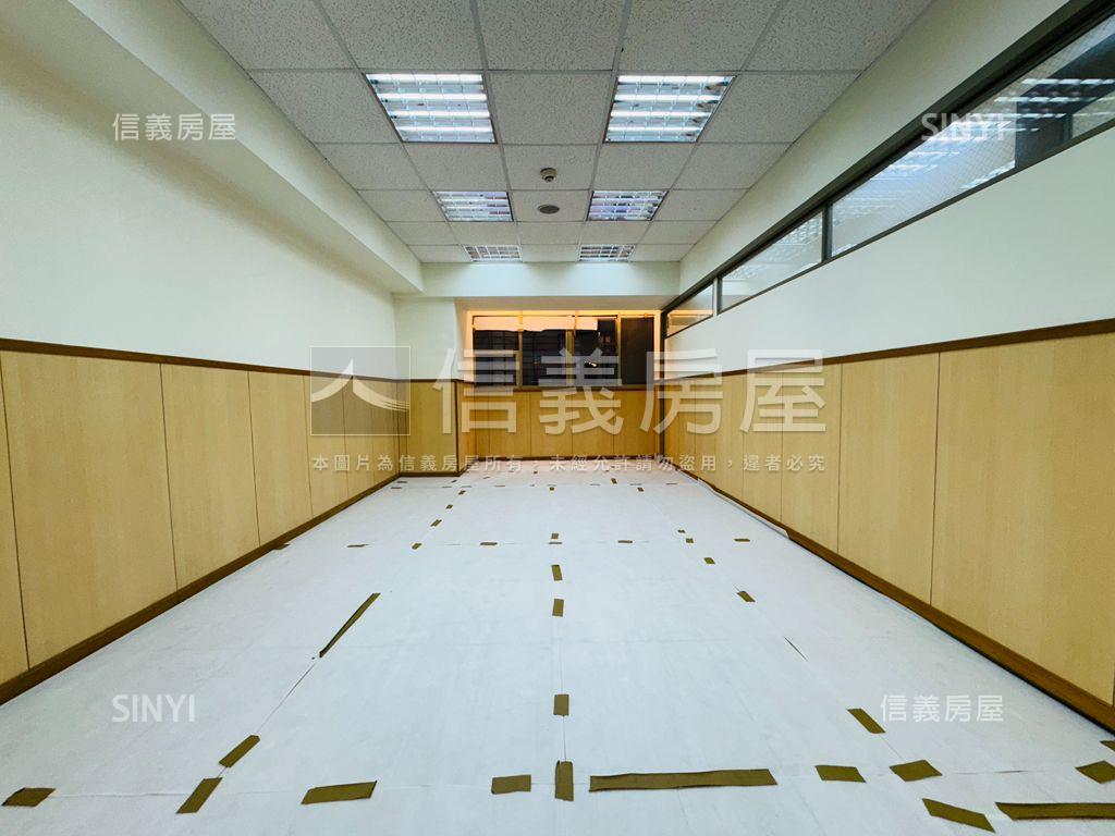 【地標型店辦】珍稀釋出房屋室內格局與周邊環境