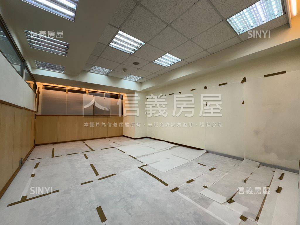 【地標型店辦】珍稀釋出房屋室內格局與周邊環境