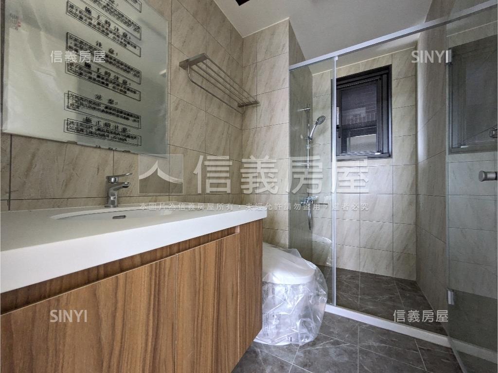 一綻視野三房平面車位房屋室內格局與周邊環境