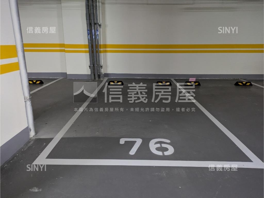 一綻視野三房平面車位房屋室內格局與周邊環境