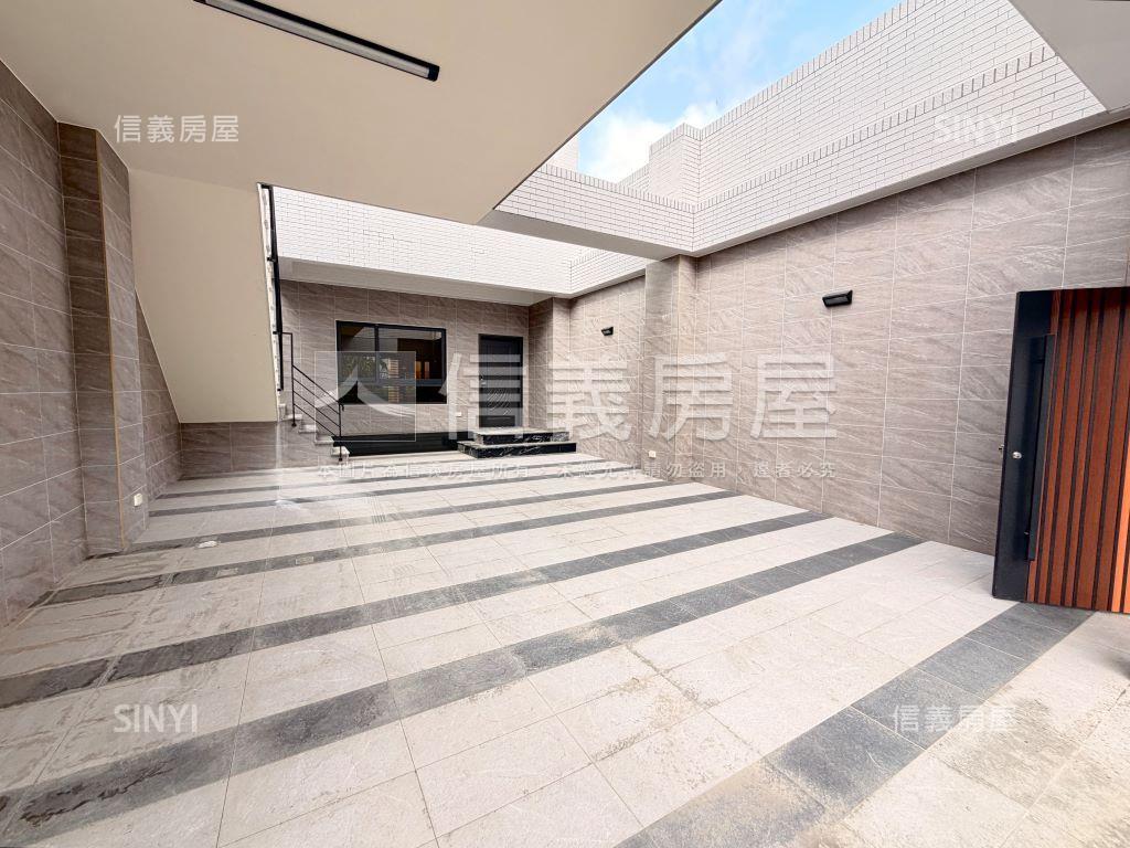 鳥松全新電梯面寬車墅房屋室內格局與周邊環境