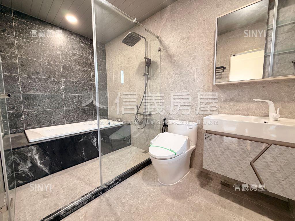 鳥松全新電梯面寬車墅房屋室內格局與周邊環境