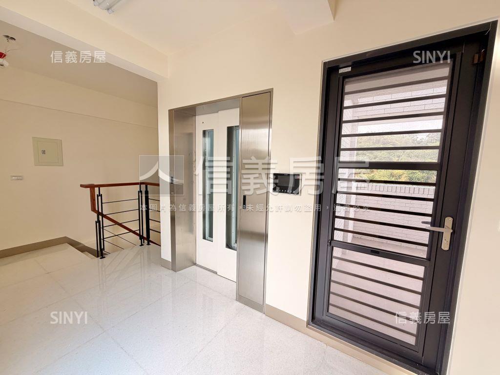 鳥松全新電梯面寬車墅房屋室內格局與周邊環境