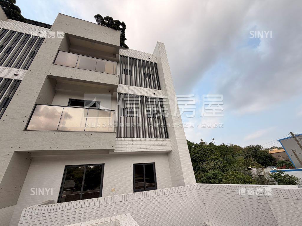 鳥松全新電梯面寬車墅房屋室內格局與周邊環境