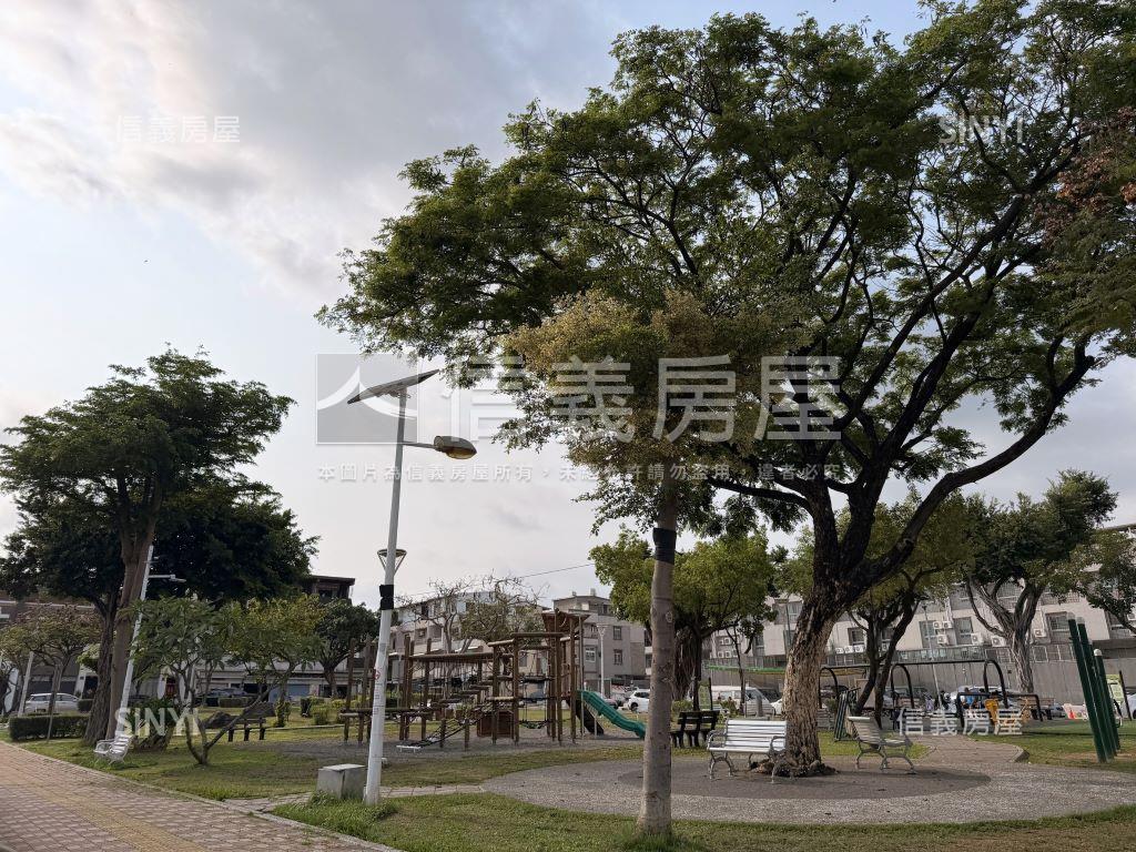 鳥松全新電梯面寬車墅房屋室內格局與周邊環境