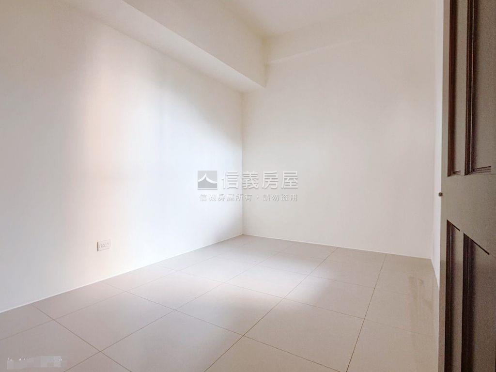 文青幽靜美景三房車位房屋室內格局與周邊環境
