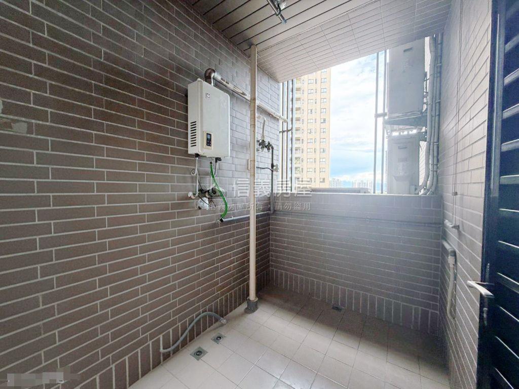 文青幽靜美景三房車位房屋室內格局與周邊環境