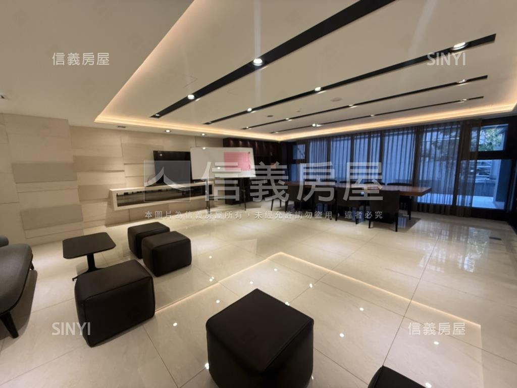 稀有！五權１０１兩房車位房屋室內格局與周邊環境