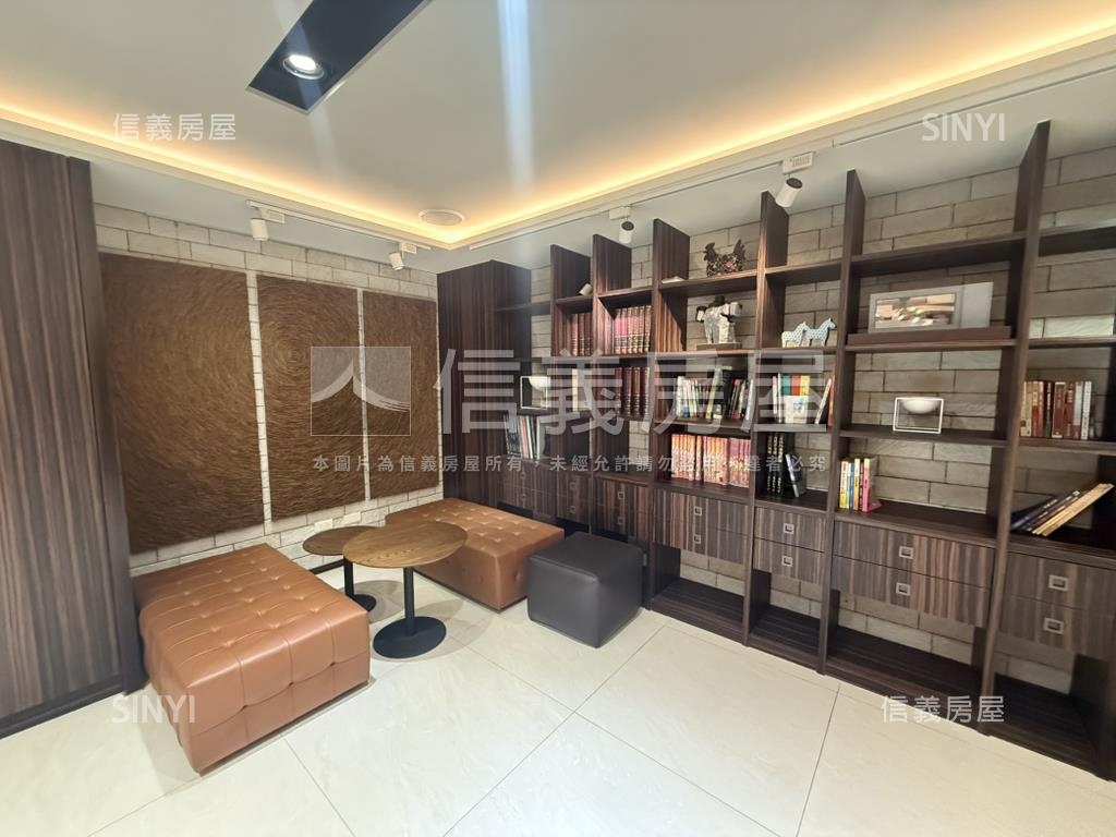 稀有！五權１０１兩房車位房屋室內格局與周邊環境