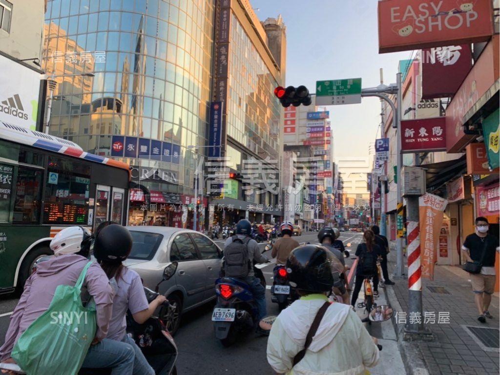 獨家新板城★兩房明廳明房房屋室內格局與周邊環境