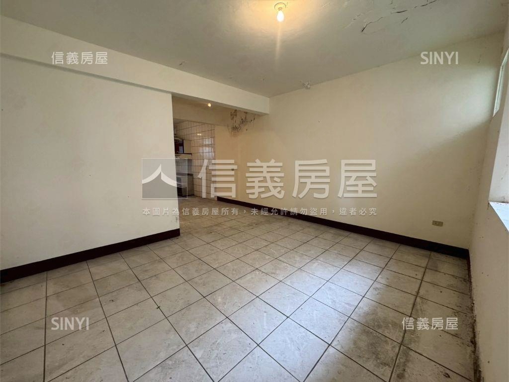 近龍潭交流道豪門大亨別墅房屋室內格局與周邊環境