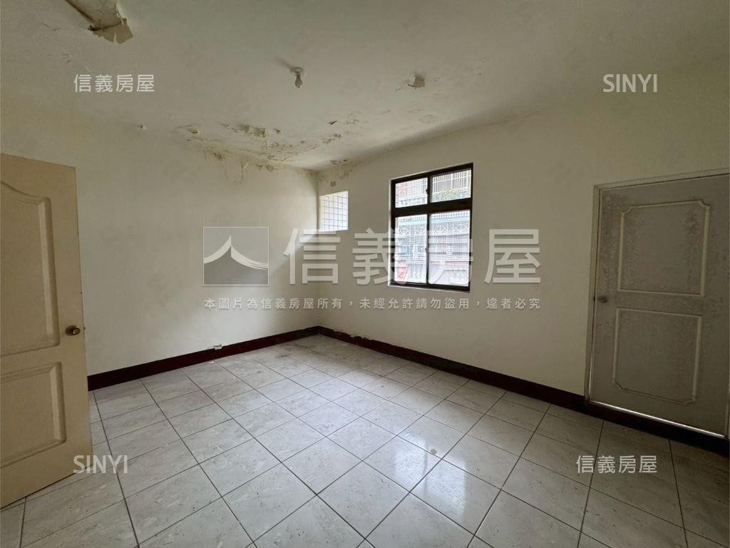 近龍潭交流道豪門大亨別墅房屋室內格局與周邊環境