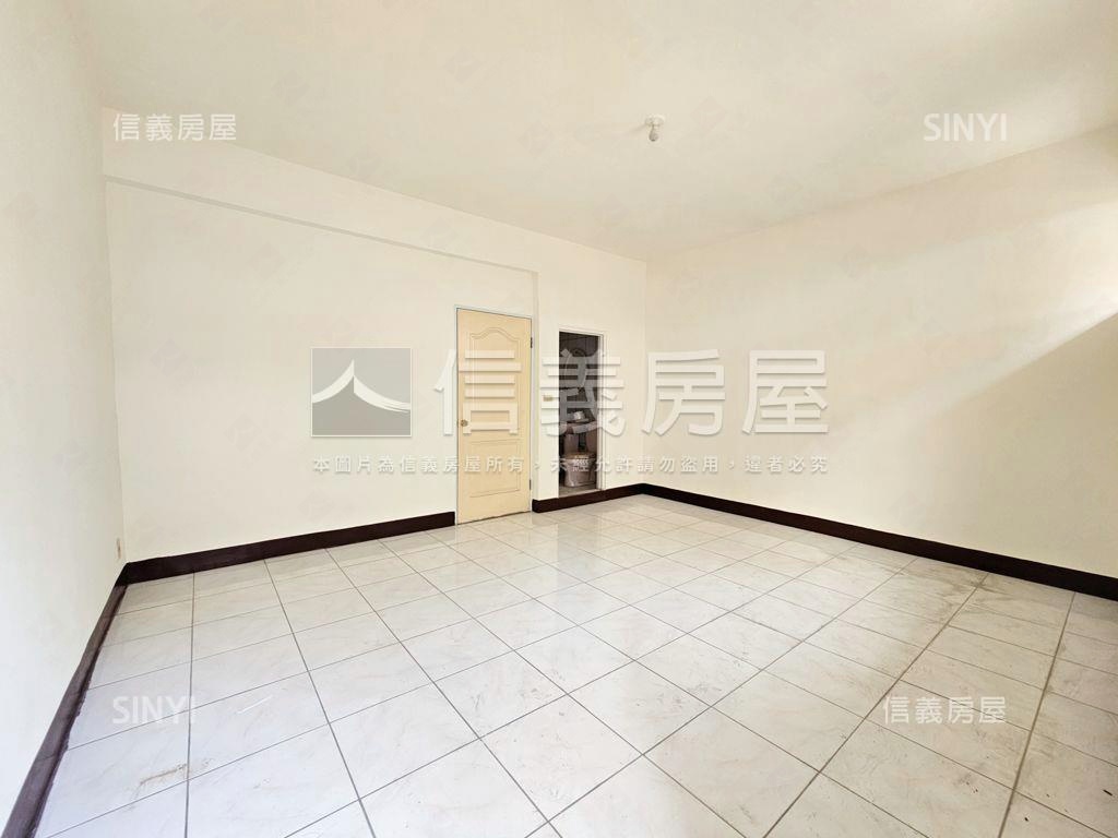 近龍潭交流道豪門大亨別墅房屋室內格局與周邊環境