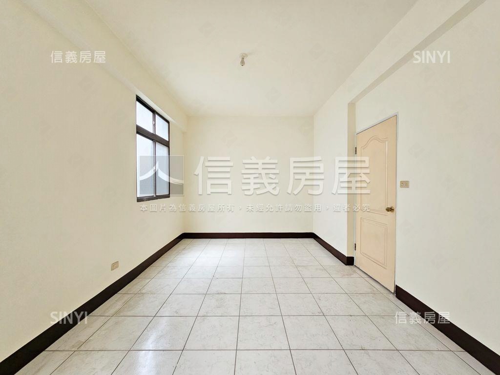 近龍潭交流道豪門大亨別墅房屋室內格局與周邊環境