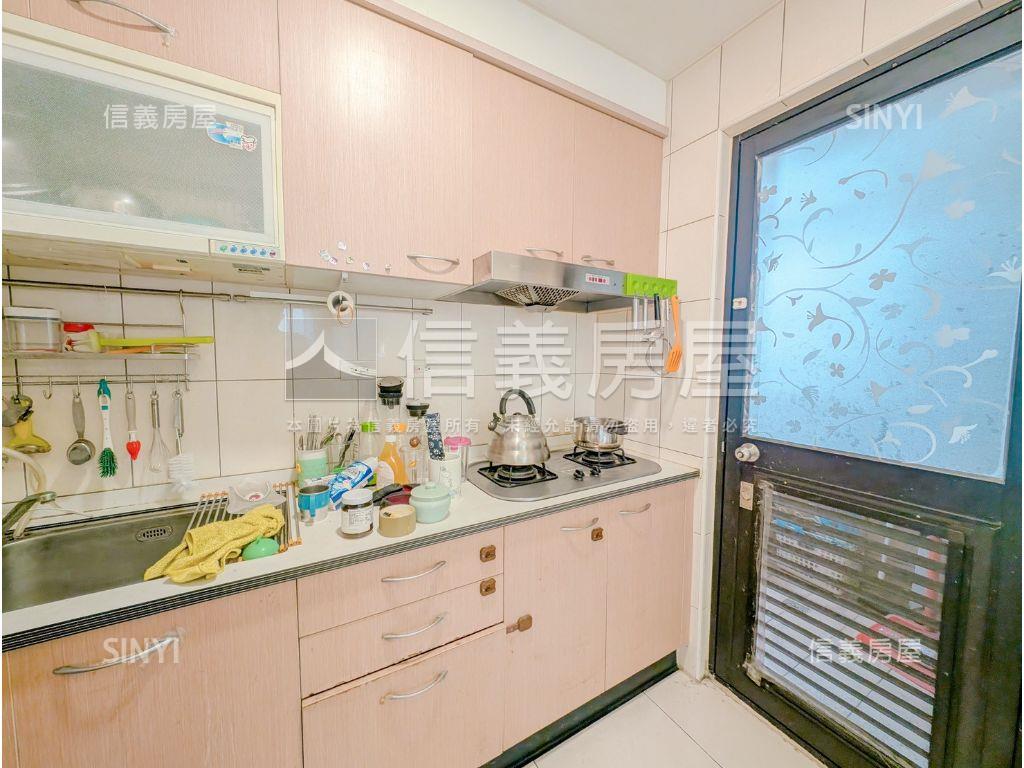 長堤。採光高樓３房帶車位房屋室內格局與周邊環境
