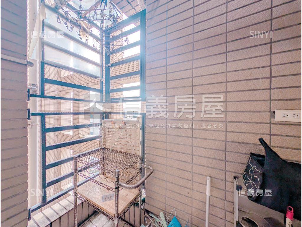 長堤。採光高樓３房帶車位房屋室內格局與周邊環境
