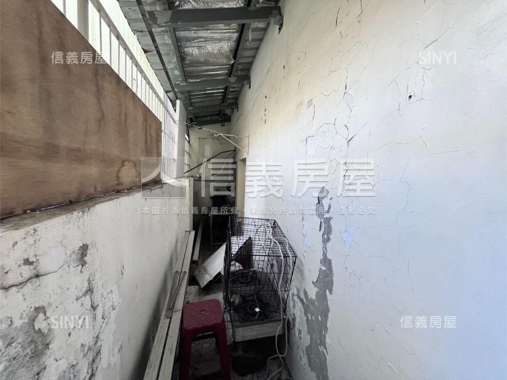 瑞祥明星學區邊間採光透天房屋室內格局與周邊環境