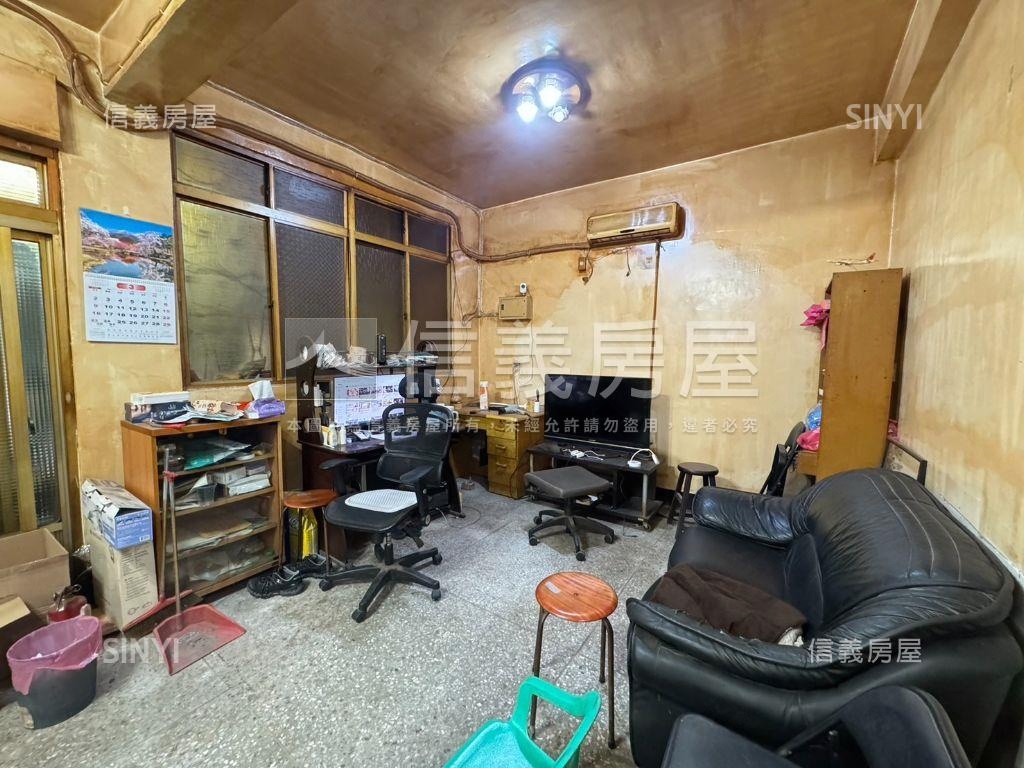 稀有忠孝街邊間透天房屋室內格局與周邊環境