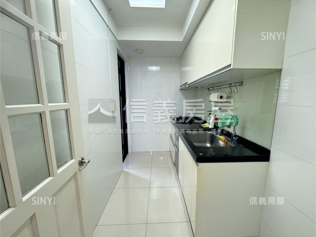 美麗春城成家大二房車位房屋室內格局與周邊環境