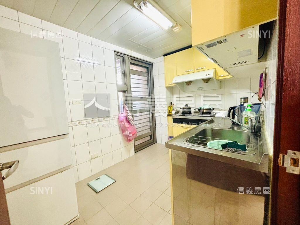 樂群新城邊間稀有採光三房房屋室內格局與周邊環境