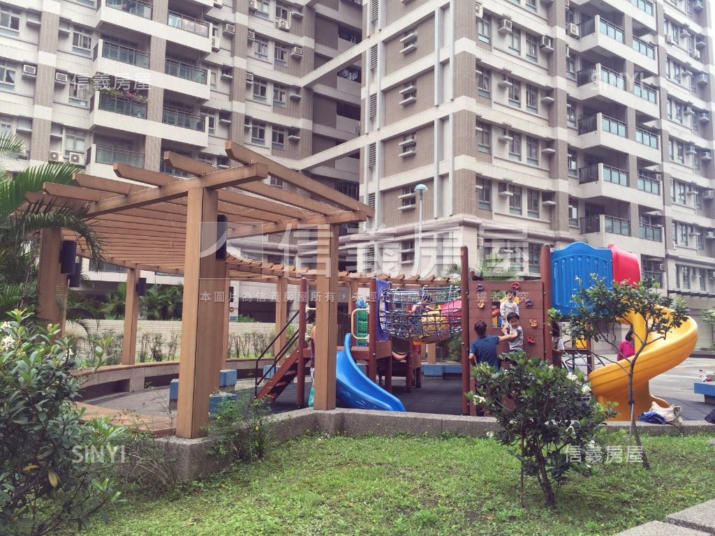 樂群新城邊間稀有採光三房房屋室內格局與周邊環境